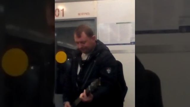 Вот так москвичи ездят в электричках