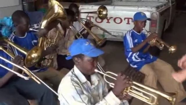 El Obeid clip1 - Banda di musica dell'opera salesiana di El Obeid (Sudan)