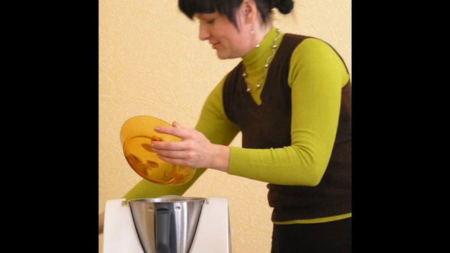 Серия: ВКУСНАЯ и ПОЛЕЗНАЯ еда; (093) 092-34-47 Лидия