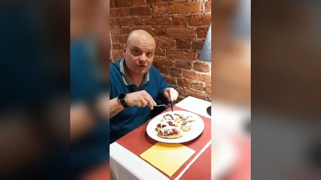 Как кушать брускетту по-итальянски 🇮🇹🇮🇹🇮🇹🇮🇹 Come mangiano la bruschetta gli italiani!!! 🇮🇹🇮🇹🇮🇹🇮🇹