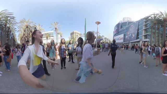 Meg DeAngelis 360 VR VidCon Experience | #ATVatVidCon