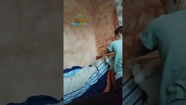 уборка в комнате