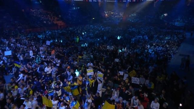 Он хотел дать симплу с первой в е**ло, пока тот не видел