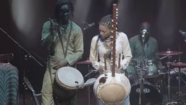 Kora and Djimbe conversation - Sona Jobarteh and Mamadou Sarr solo - Brave Festival, Poland 2015