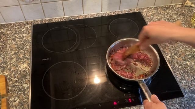 Шакшука с фаршем. Зая, кушать!
