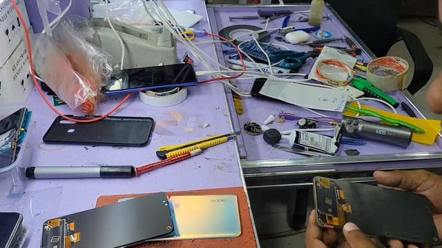 Oppo F17 Pro Broken Screen Replacement.  How to FIX a Broken Cracked Phone Screen.