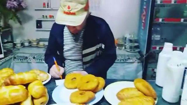 Проект "Накорми Ислама" в Астраханском кофе, дегустируем местные блюда🤣