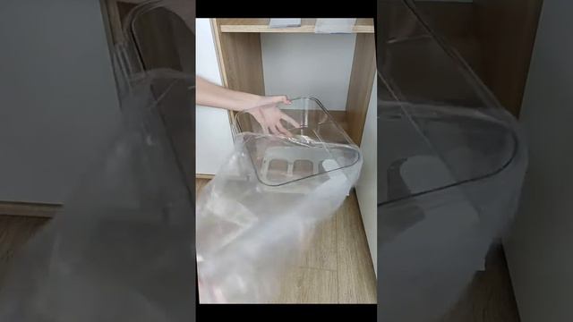 видео полки светлые