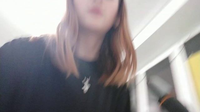 прикрашаю кімнату, прибираю!)