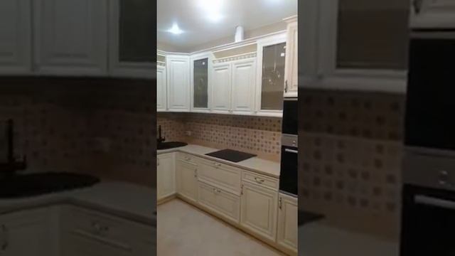 Элегантная кухня из массива ясеня от салона ЗОВ в Новогиреево. Ждем заявки на расчёт 89265913182