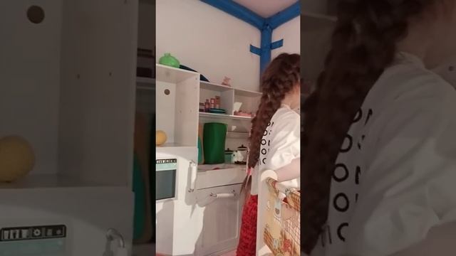 Кухня ,детская ,игровая.
