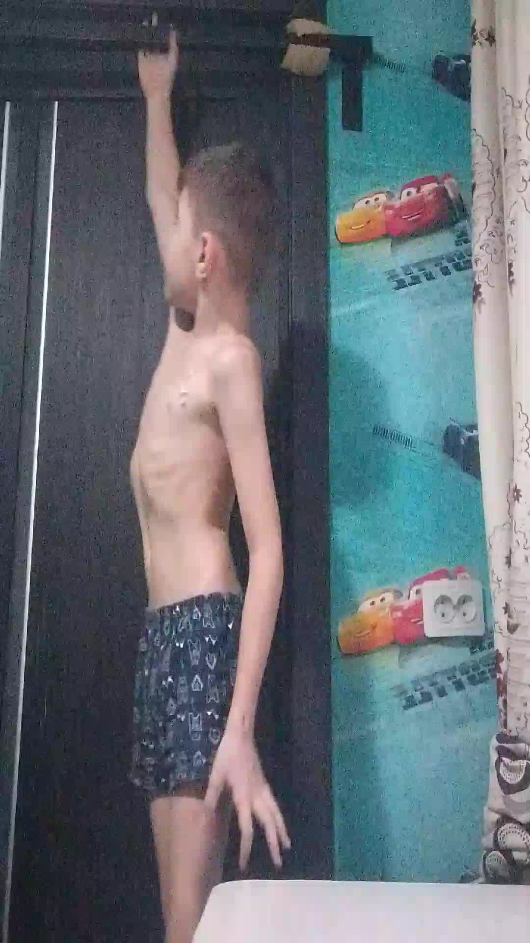падтягибсь за зрителей
