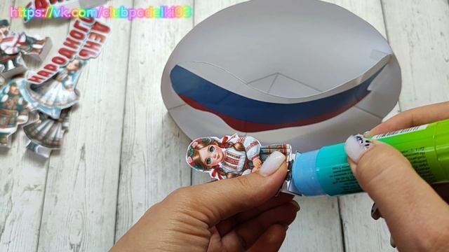 Аппликация День народного единства из бумаги Поделка своими руками