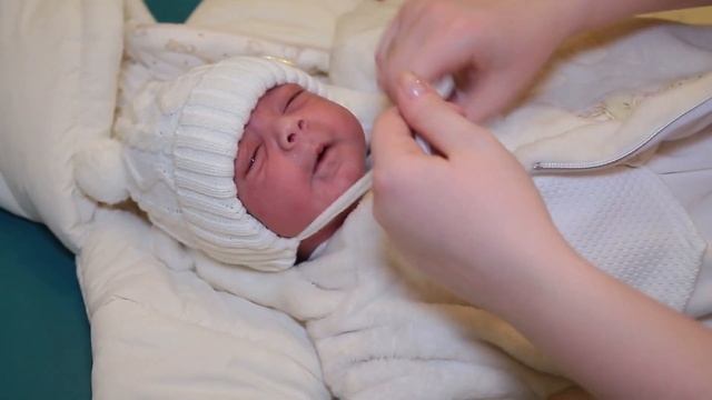 Выписки из роддома номер 8 в Москве нашего любимого сына Зухалджона.01.03.2018г.