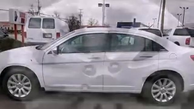 2014 Chrysler 200 Limited In Louisville, KY 40219