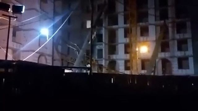 В Одессе упал строительный кран