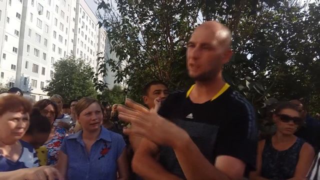 Мэрия против жильцов? Башни против школы? Застройщик против закона?. 2.07.2018