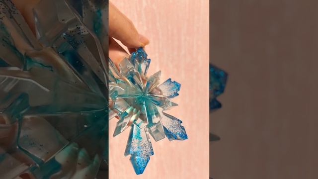 Хрустальная снежинка.