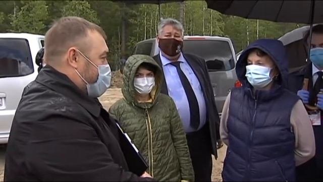 Губернатор на стройке школы