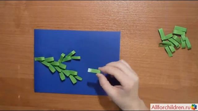 Поделки из бумажных петель: новогодняя открытка