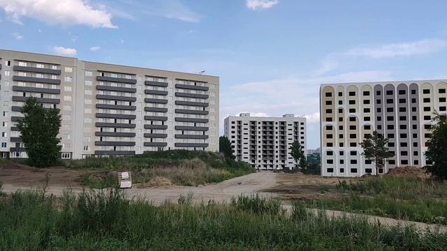 Продам студию 33.58 с балконом в микрорайоне Плющихинский