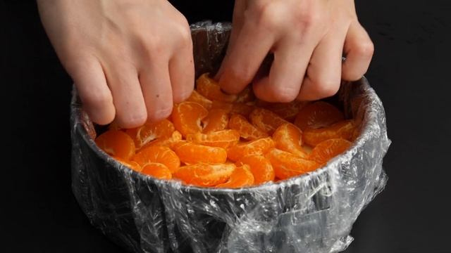 Fanta und Kondensmilch in die kochende Sahne geben!
