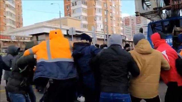 Мичуринский, 30Б - москвичи блокируют стройку