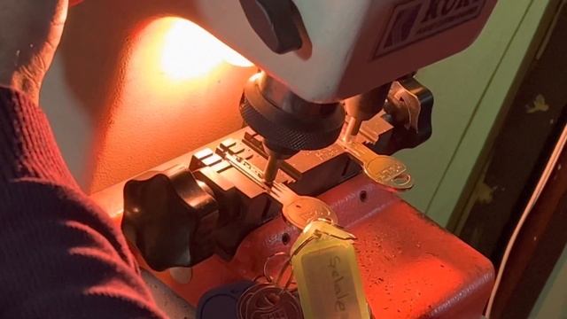 ДУБЛИКАТЫ КЛЮЧЕЙ ГДЕ КАК И СКОЛЬКО СТОИТ?