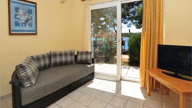 Apartment Mala Biaka bb - Milna - Croatia