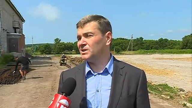 В округе началось строительство трех мини-стадионов