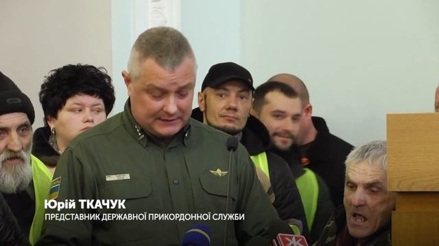 Мешканці будинків по вулиці Кибальчича, 20, та Космонавтів, 44, проти багатоповерхівки у їх дворі