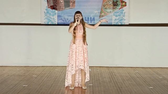 Песня Златы Огневич "Кружева" в исполнении Мэриэллы. Конкурс в Сочи "Февральские окна".