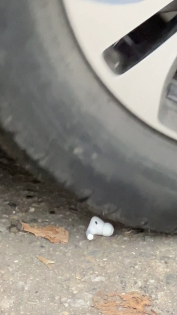 Ремонт AirPods?