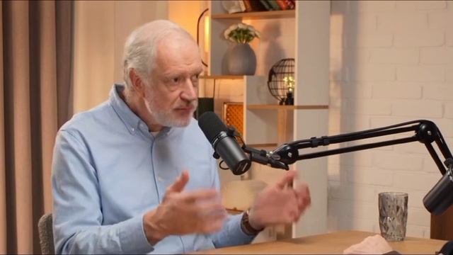 КИЛОГРАММ СОЛНЦА ВЫДЕЛЯЕТ МЕНЬШЕ ЭНЕРГИИ ЧЕМ ЧЕЛОВЕЧЕСКОЕ ТЕЛО... -Алексей Семихатов.