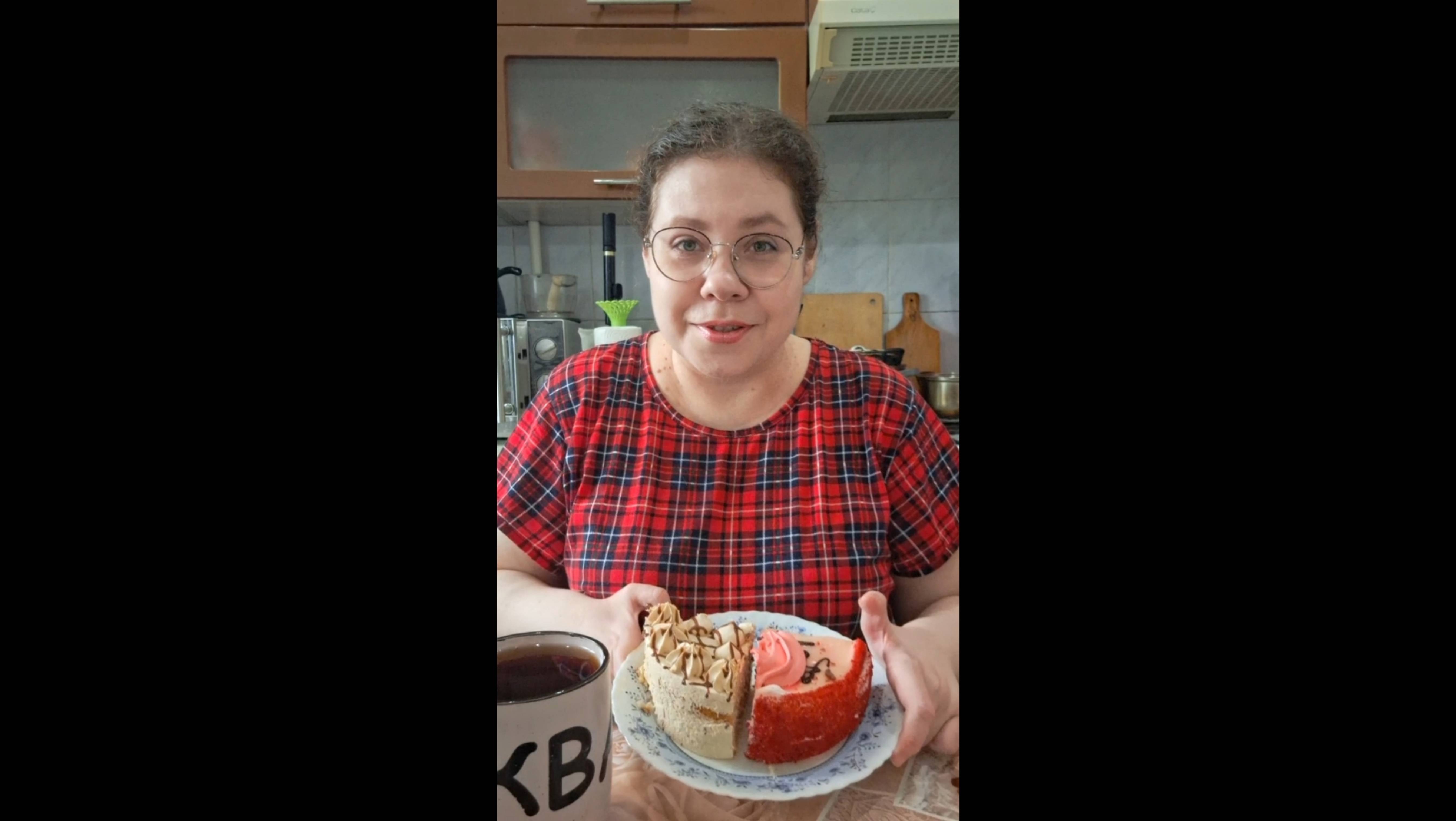 Мукбанг/Я живая 😂Отмечаем мою Днюху с тортиками