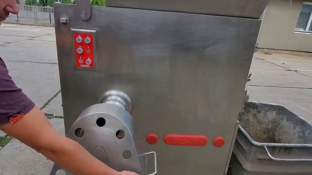 Волчок мясорубка/измельчитель LASKA WWR 130 G с подъемником