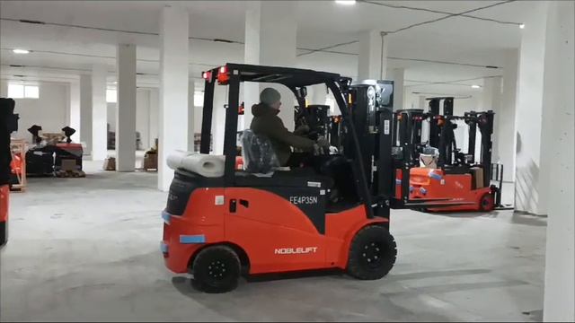 Погрузчик! Складская техника