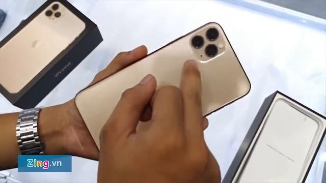 Mở hộp iPhone 11 Pro Max đầu tiên về VN, thế giới chưa bán