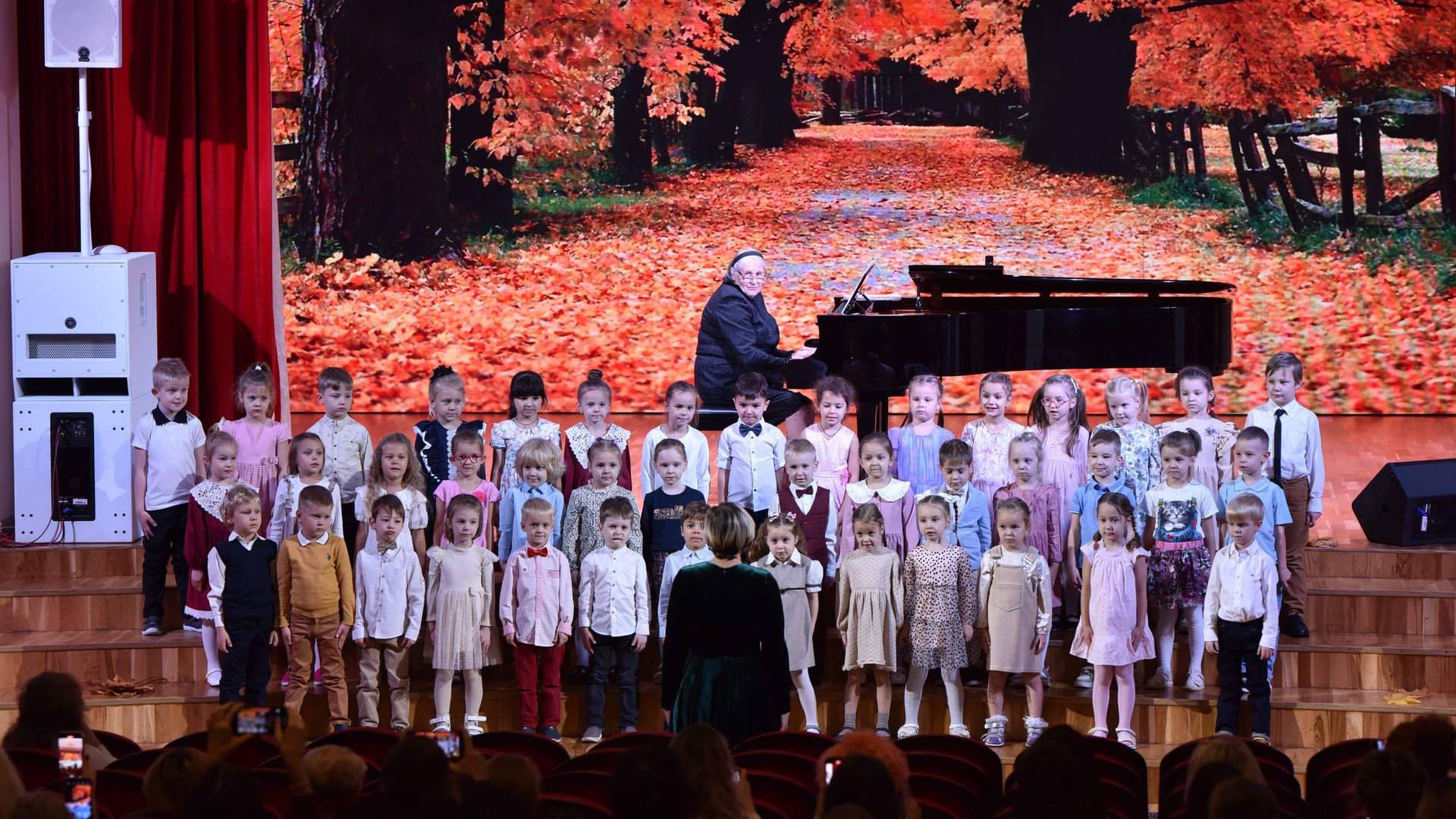 Открытый урок хора "Снежинка" (Группы 1.1, и 1.2) - "Осенний калейдоскоп"