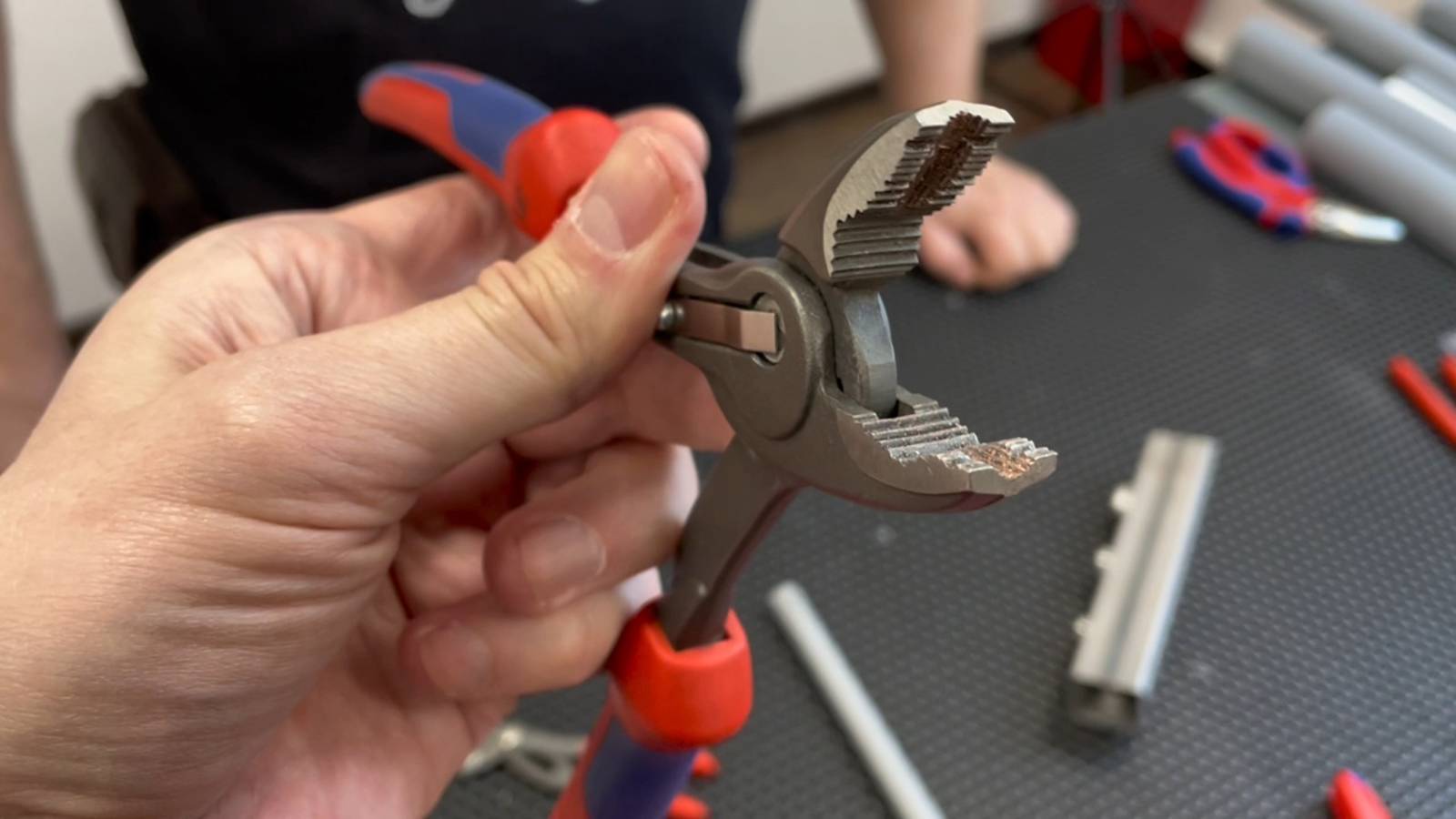 Захватные клещи Knipex TwinGrip. Обзор немецкого инструмента Книпекс