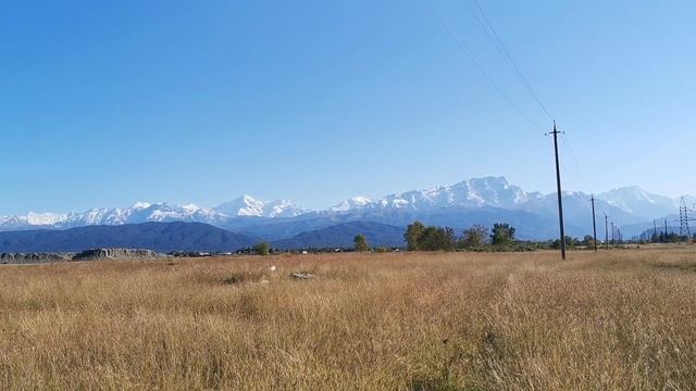 2021г. Сев. Осетия. Кавказский хребет на ладони