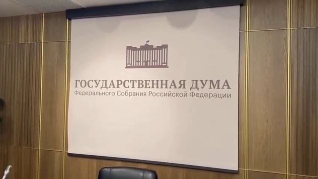 Рулонные шторы с электроприводом, Бентин М в коробе, муар черный, 2 СВИЛ