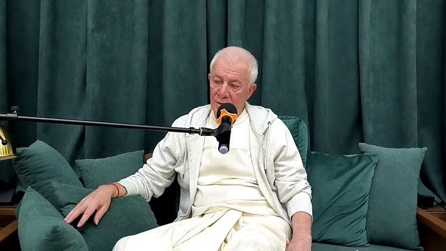 Дамодараштака. Ответы на вопросы. Е.М. Чайтанья Чандра Чаран прабху. Вриндаван парк. 28.10.24