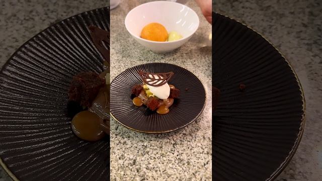 Десерты для ресторана от студентов 4 курса.