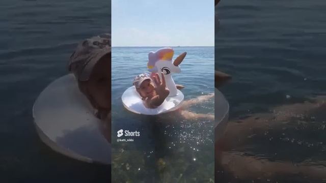 бьют волны, а мне прикольно