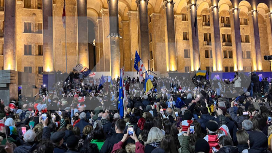 С флагами ЕС и Украины: в столице Грузии продолжаются протесты против результатов выборов