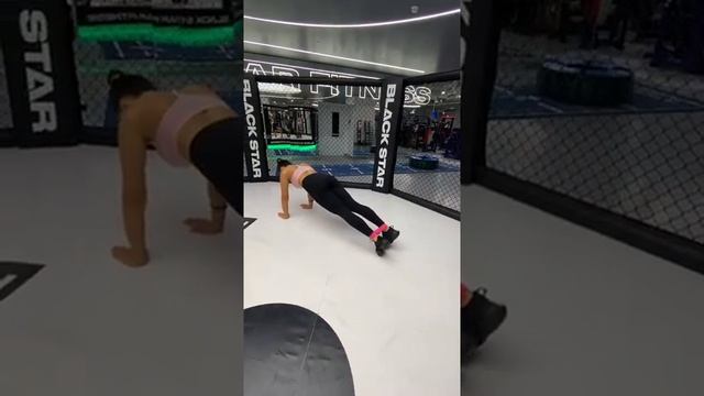 Планка с отведением бедра 20