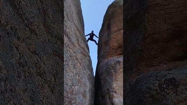 Твоя бабушка так умела! Как лазить камины. Школа альпинизма онлайн

#скалолазание #climbing #горы