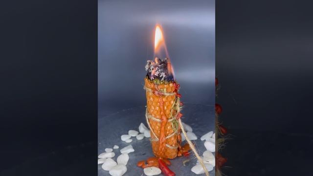 Руническая свеча 🕯️ и ее горение. 🔥 Горит моя свеча примерно час +-.