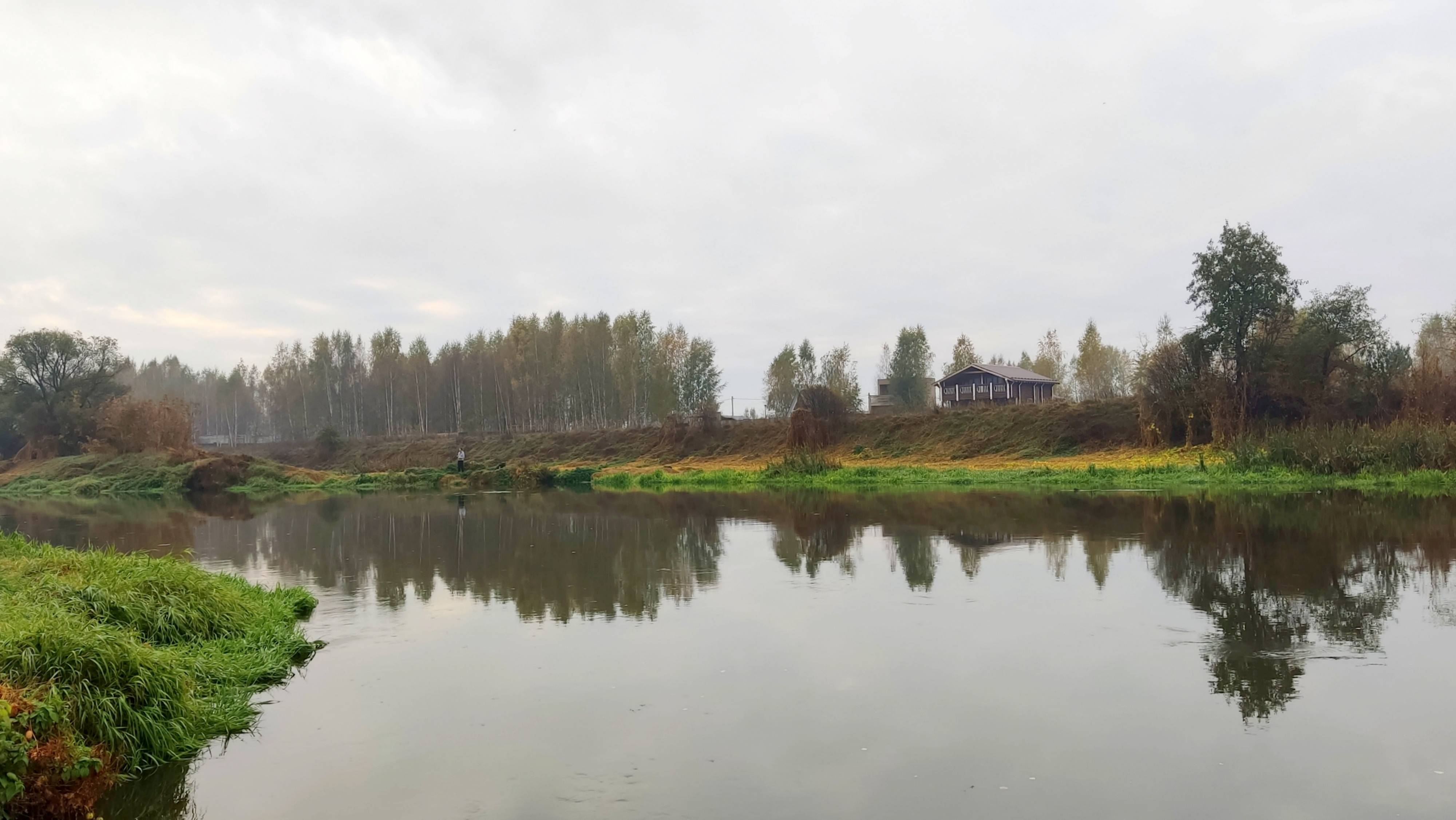 Волшебное утро на Клязьме. Отражения. Осень в Больших Дворах. Подмосковье 05.10.2024